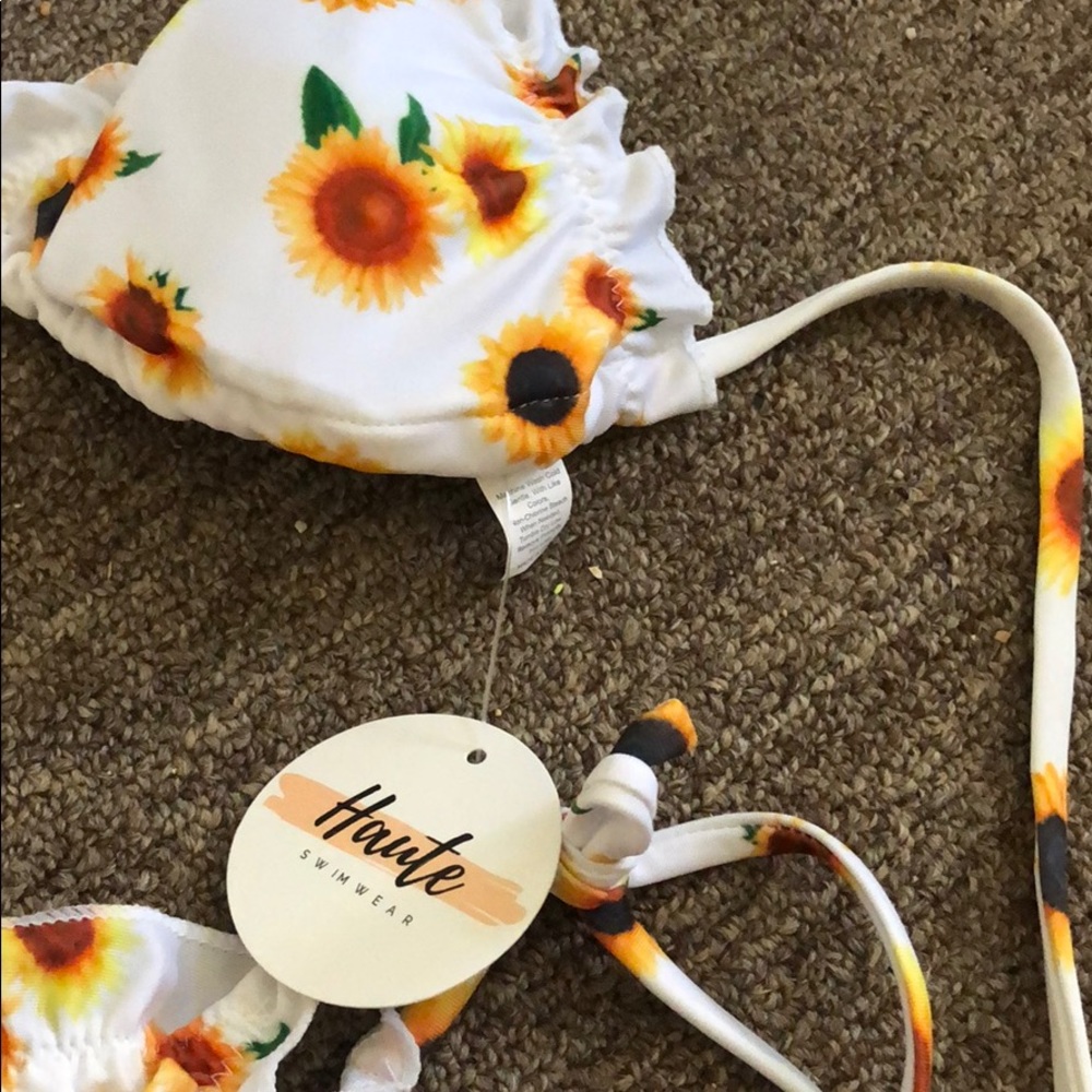 Bathing Suit - Picture 4 of 5